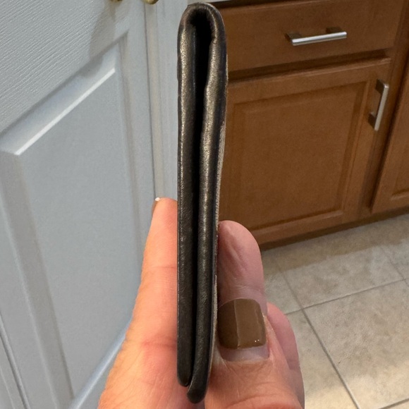 ❤️Gucci Bifold Monogram Wallet - Picture 6 of 9